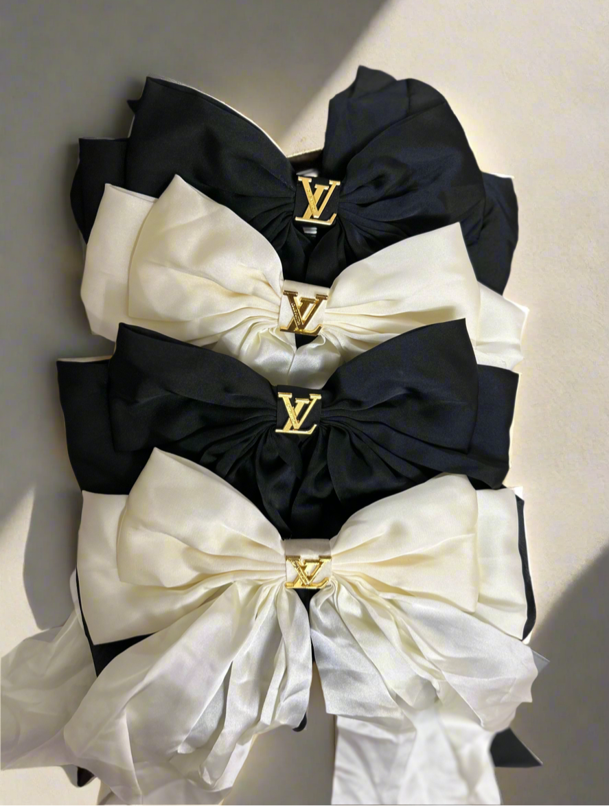 The Barcelona Bow